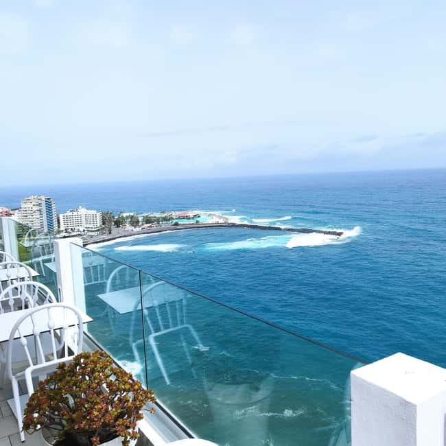 1-2 hour walking route through Puerto de la Cruz, Tenerife - The San Telmo viewpoint: where the sea breeze wins