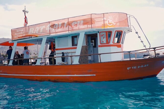 3-Hours Private Tour to Accessible Boat en Canary Island - A bay swim stop: fun if conditions are right