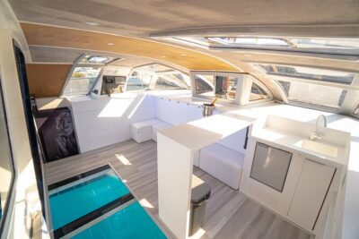 3 hrs. Whale Watching and Relaxing Chill Out Catamaran with glass floor - The hunt for whales and dolphins: live guidance plus filming time