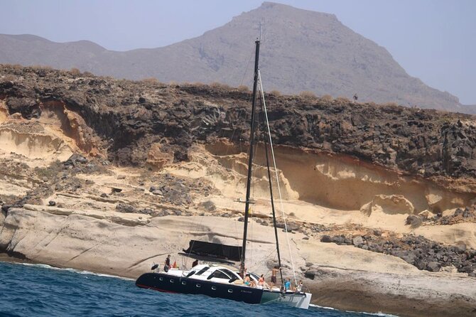 3 hrs. Whale Watching and Relaxing Chill Out Catamaran with glass floor - Lunch on board: shaded seats, simple comfort, zero logistics