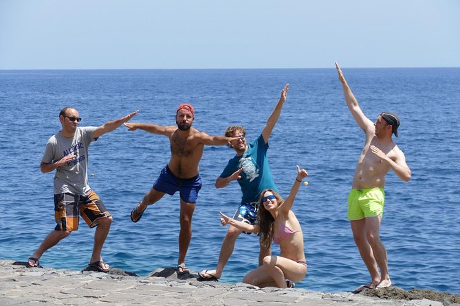 Acroyoga Tenerife Partner Yoga class - Small-group size: what the max 10 (or max 4) means for you