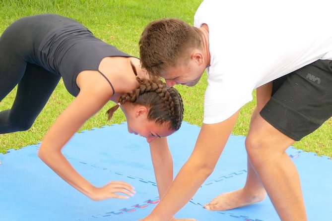 Acroyoga Tenerife Partner Yoga class - Do you need equipment? Wear these things instead