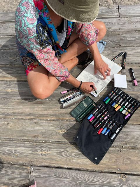 Artistic & Creative Workshop in El Médano - Drawing on Paper and Unusual Supports