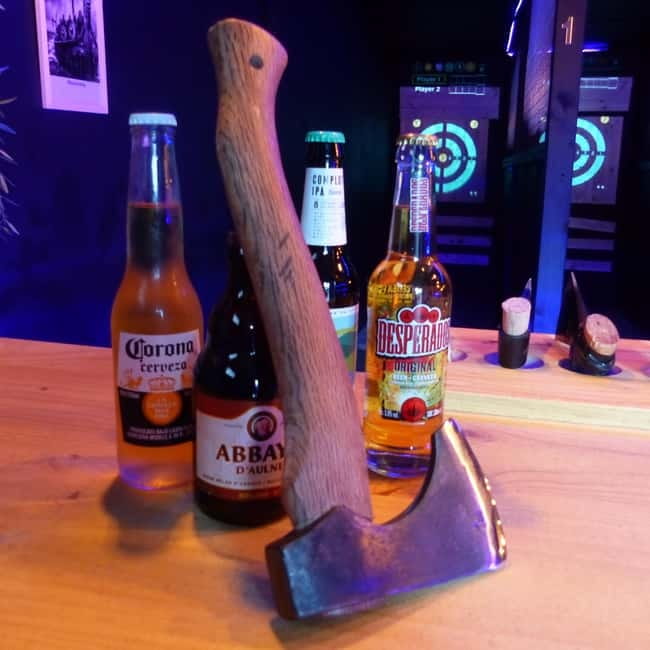 AXE THROWING TENERIFE - How the safety rules work for kids and adults