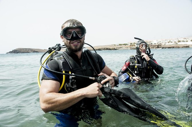 Discover Scuba Diving Adventure in Tenerife - Weather, age, and medical requirements that affect who should book