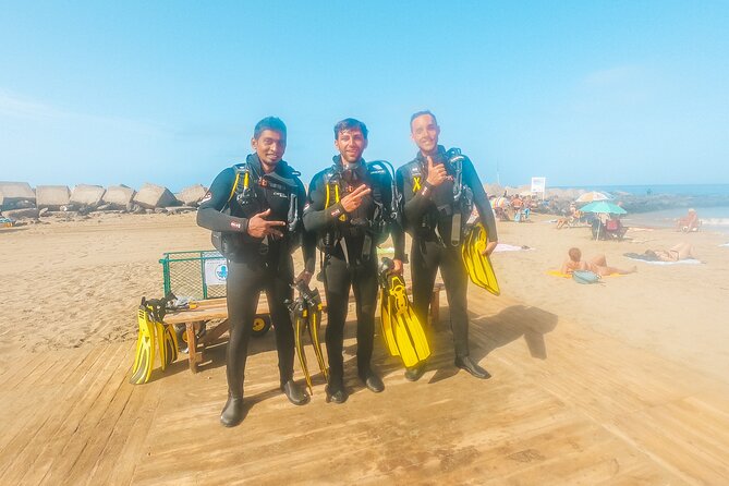 Discover Scuba Diving . First Experience underwater - English instruction and the value of a PADI-first setup