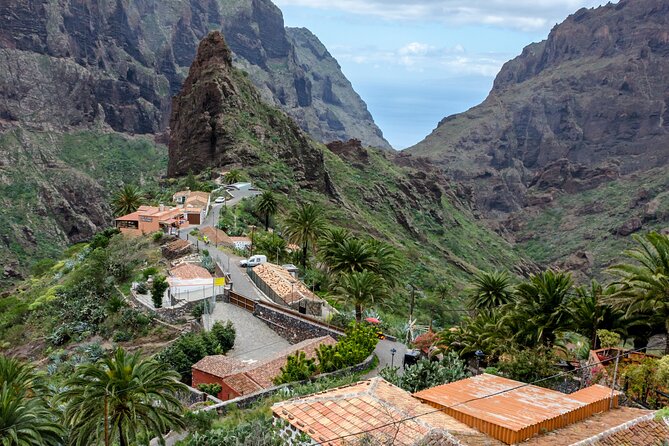 Full-Day Vip Masca and Teide Tour From South Tenerife - Mirador de Chipeque: Cloud Lines, Green Understory, and Volcanic Badlands