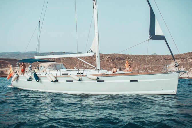Lady Sunshine Private, from 3 to 8 hours - Food and drinks: tapas structure on shorter trips, paella on longer ones