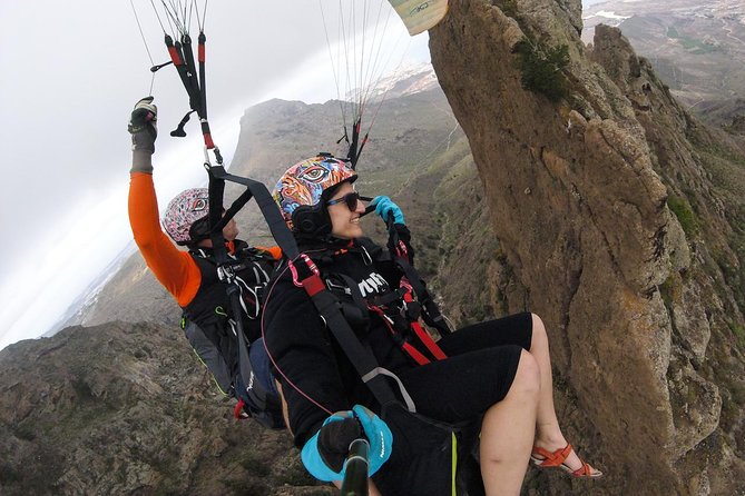 Paragliding Epic Experience in Tenerife with the Spanish Champion Team - The landing zone detail you’ll remember (and then check twice)