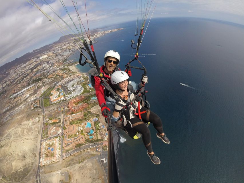 Paragliding flight with a Spanish Champion 2021/2022. - Meet Lorenzo Nadali: Tandem Paragliding With a Spanish Champion
