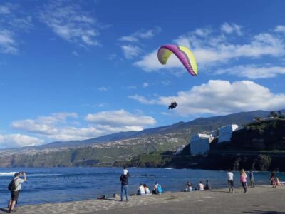Paragliding in Puerto de la Cruz: start from 2200m high - Tandem flight time: 25–35 minutes of sky above the Orotava valley