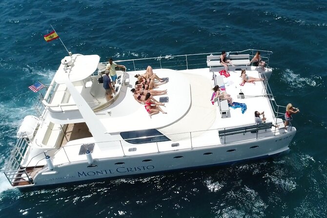 Private Catamaran Charter with Transfer, Buffet and Snorkeling - The 3-Hour Experience: How the Day Flows at Sea