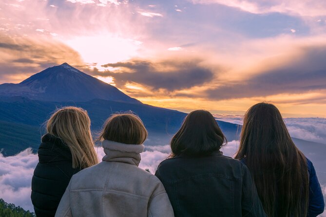 Private nature and culture tour of Teide and northern Tenerife - Mirador de Chipeque: your quick “wow” start over Teide and the clouds