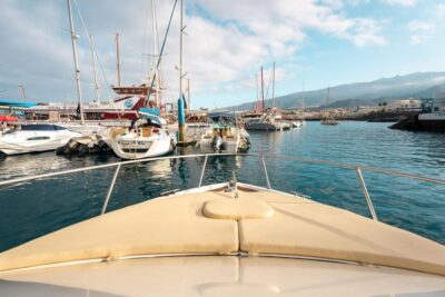 Puerto Colón: Coastal Boat Cruise with Swimming and Snacks - Dock 5 Check-In and the 10-Minute Safety Brief You Actually Appreciate