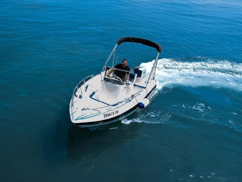 Puerto Colon: License-Free Self-Drive Boat in Tenerife - A note on staff and the start-to-finish experience