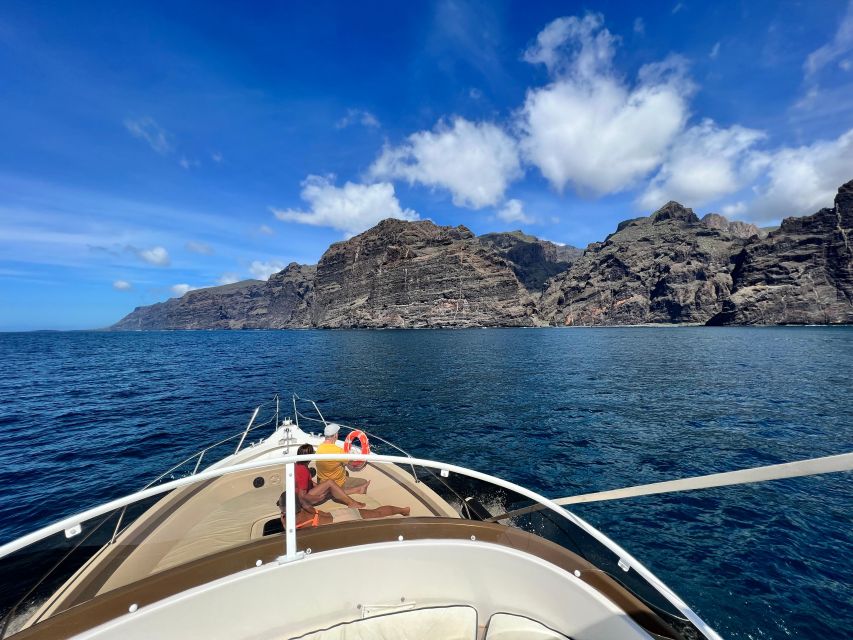 Puerto Colon : Shared/private boat trip with snack & Drinks - Who This Boat Trip Fits Best (And Who Might Want Another Option)