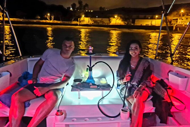 Romantic night ocean boat trip for 2 - Meeting point and departure timing: what to know before 8:00 pm