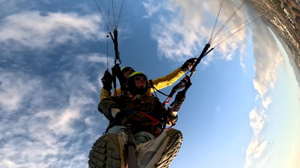 Santa Cruz de Tenerife: Acrobatic Paragliding Flight - Acrobatic Paragliding in Santa Cruz de Tenerife: the adrenaline math