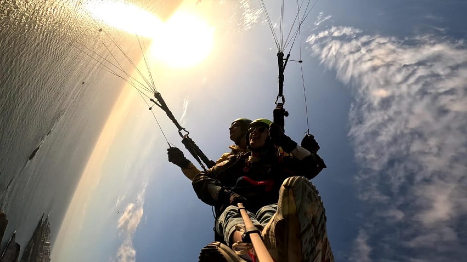 Santa Cruz de Tenerife: Acrobatic Paragliding Flight - Certified pilots and the pre-flight briefing that keeps it fun