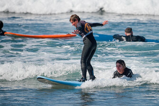 small group surf lesson in Playa de las Américas,Tenerife - Small-group teaching: what “max 6” means in practice