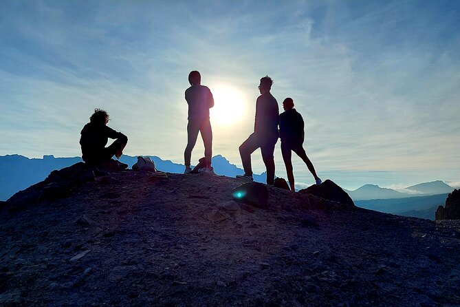 Sunset and stargazing from Teide - Guide style and language: what to expect on the ground