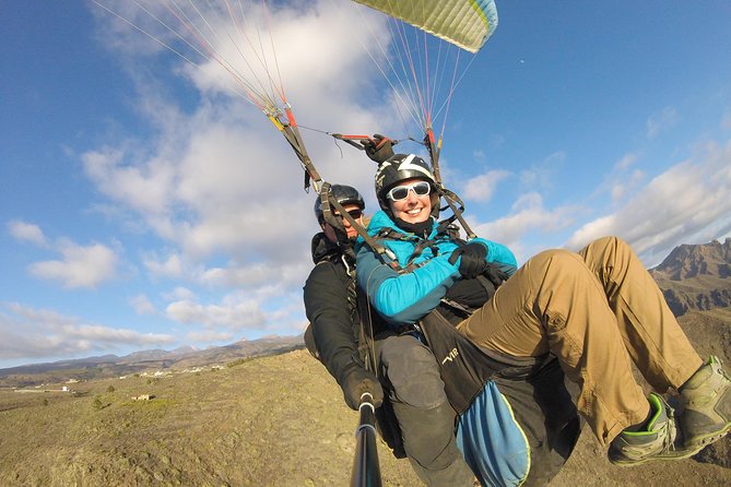 Tandem Paragliding Flight over Tenerife - Landing and Return by Air-Conditioned Vehicle