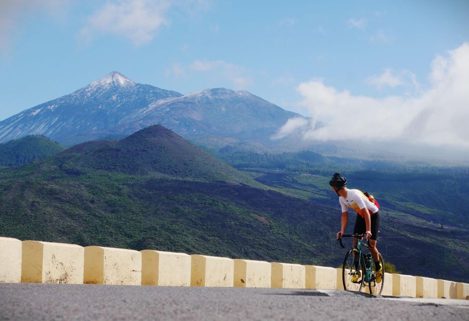 Teide Crater Tour - Electric Bike Tour - Above the clouds: refreshments and your first real Teide reveal