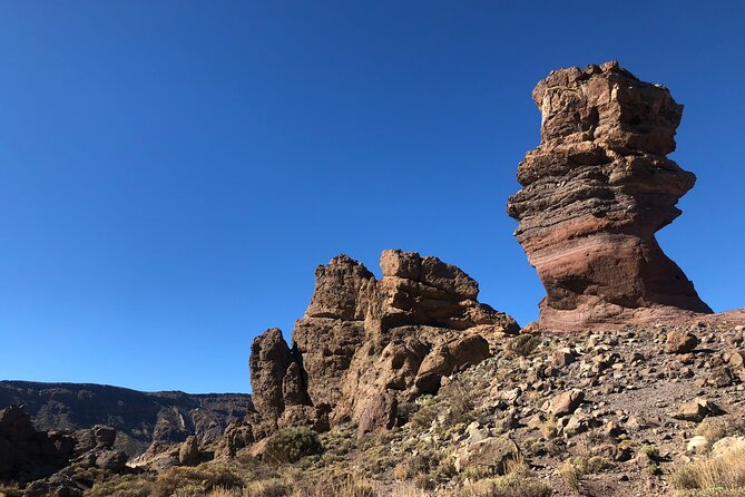 Teide National Park - Roques de García: the rock pinnacles stop that makes Teide feel iconic