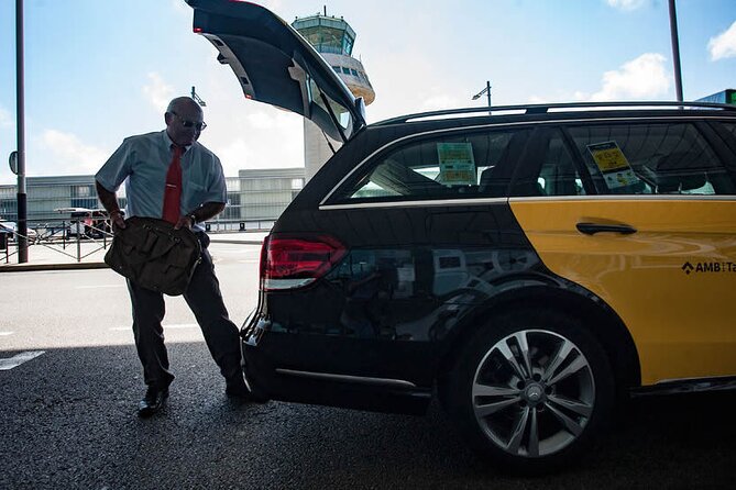 Tenerife Airport Transfer from South Airport (Reina Sofia) to South Area Hotels - The arrivals lounge meet-and-greet (and why it reduces jet-lag friction)
