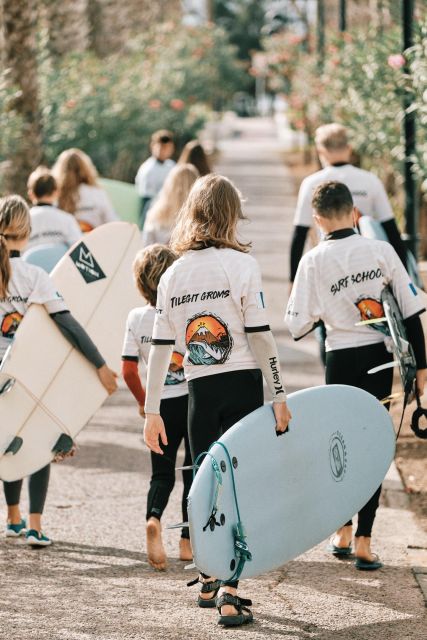 Tenerife: Surfboard and Surf equipment Rental - How the Experience Works on a Typical Day