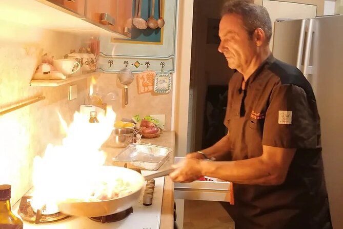 The Cooking Show Experience -Birthday ideas Tenerife - - The menu as a lesson: paella, brothy rice, and texture tricks