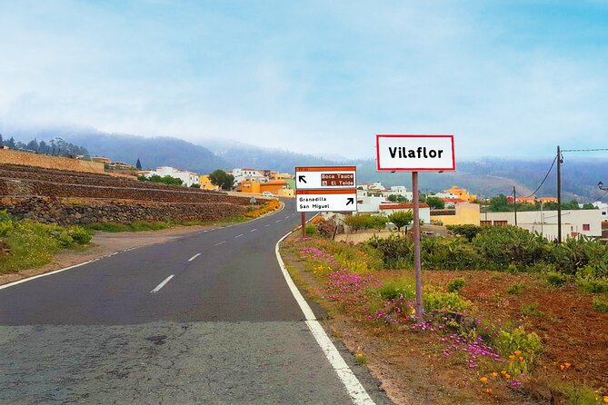 Volcano Teide National Park Guided Tour from Puerto de la Cruz - Tenerife North - Los Roques de Garcia: the cliffs for classic Tenerife photos