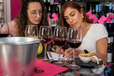 Wine tasting and Canarian products in La Orotava - The 6:00 pm meeting point at Cuvée Enoteca: the calm start